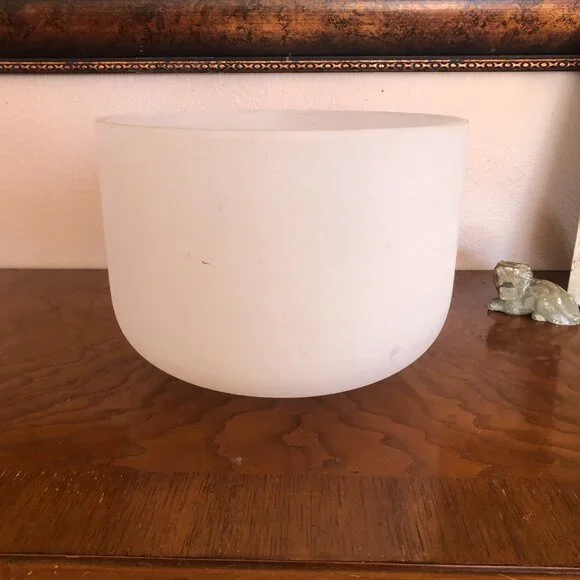 10" Wide Quartz Crystal Sing Bowl - Picture 5 of 5